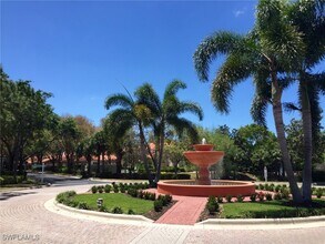 6813 Satinleaf Rd S in Naples, FL - Foto de edificio - Building Photo