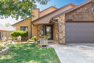 1018 NW 166th Terrace in Edmond, OK - Building Photo