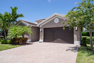 11597 SW Hawkins Terrace in Port St. Lucie, FL - Building Photo - Building Photo