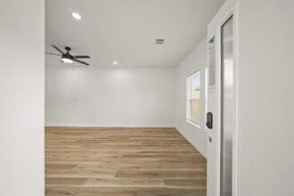 6206 Lyndhurst Dr in Houston, TX - Building Photo - Building Photo