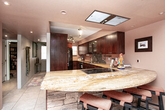 7755 E Thomas Rd in Scottsdale, AZ - Building Photo - Building Photo