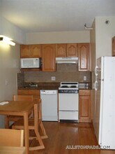 1110 Commonwealth Ave in Boston, MA - Building Photo - Building Photo