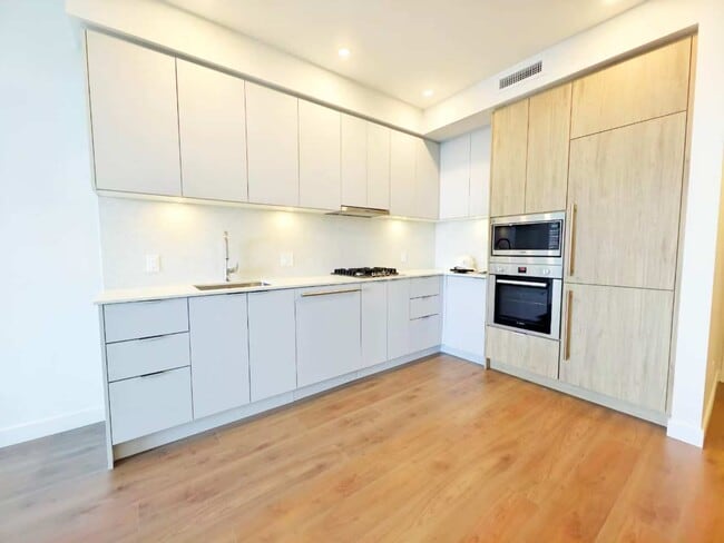 property at 537 Cottonwood Ave
