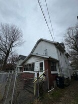 466 Woodland Ave in Akron, OH - Building Photo