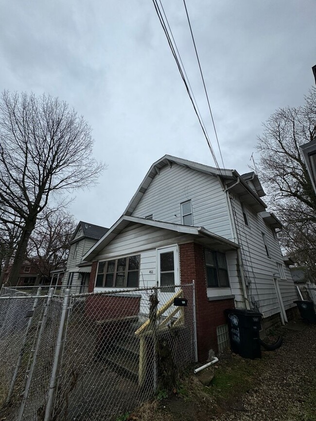 property at 466 Woodland Ave