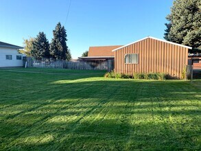 127 S Union St in Kennewick, WA - Building Photo - Building Photo