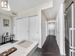 101-2101 Charles St E in Toronto, ON - Building Photo - Building Photo