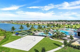 10849 Timber Creek Dr in Ft. Myers, FL - Building Photo - Building Photo