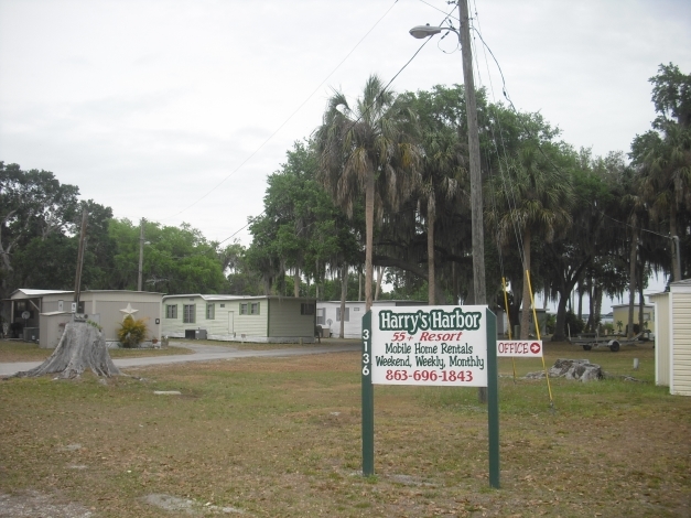 Harry's Harbor Resort in Lake Wales, FL - Building Photo