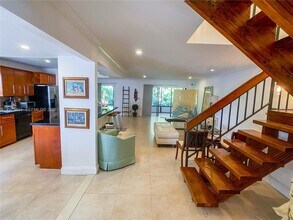 956 Mockingbird Ln in Plantation, FL - Building Photo - Building Photo