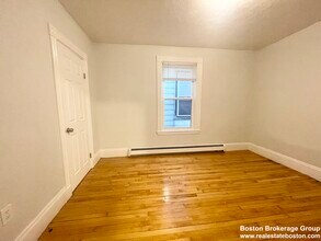 22 Howell St, Unit 1 in Boston, MA - Building Photo - Building Photo