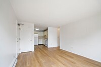 130 Mammoth Rd photo'