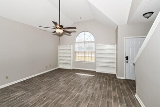 8672 Overcup Oaks Dr in Memphis, TN - Building Photo - Building Photo
