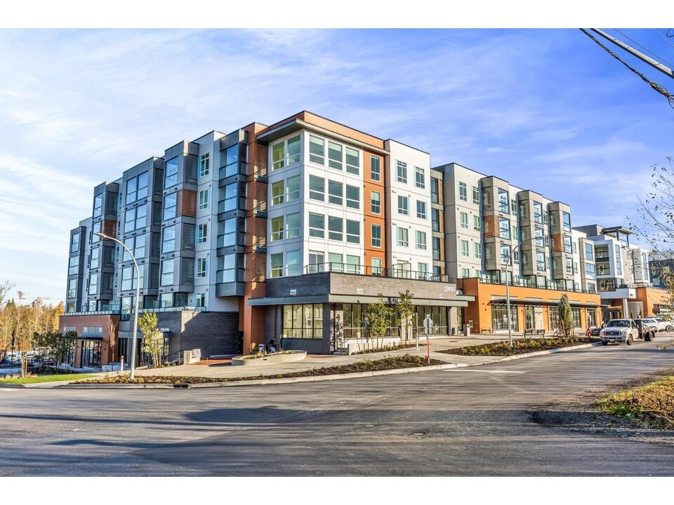 19885-19876 76 Ave in Langley, BC - Building Photo