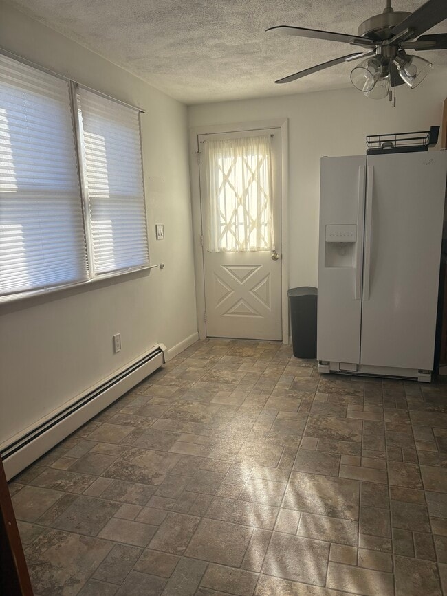 183 Walnut Hill Rd, Unit Left Side in Woonsocket, RI - Building Photo - Building Photo