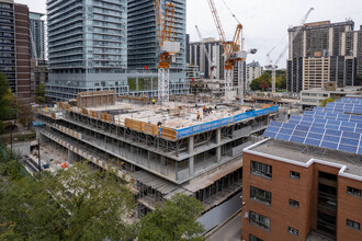 Line 5 Condos in Toronto, ON - Building Photo - Building Photo