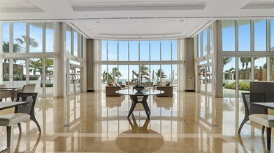 18911 Collins Ave in Sunny Isles Beach, FL - Foto de edificio - Building Photo