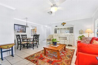 2573 Oakleaf Ln in Clearwater, FL - Building Photo - Building Photo