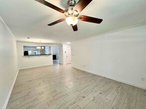 8120 Christmas Ct in Charlotte, NC - Building Photo - Building Photo