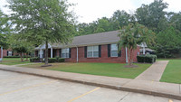 Livingston Oaks Apartments in Birmingham, AL - Foto de edificio - Building Photo