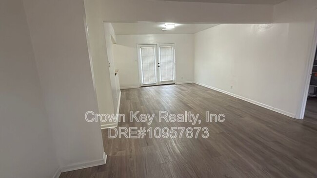 215 W 9th St-Unit -215 W 9th Street Unti A in Tracy, CA - Building Photo - Building Photo