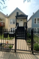 4142 S Campbell Ave, Unit 1BD Apartment in Chicago, IL - Building Photo