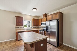 2501 Carson Loop in Forest Grove, OR - Building Photo - Building Photo