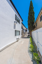 Ivy Street Apartments in San Diego, CA - Building Photo - Building Photo