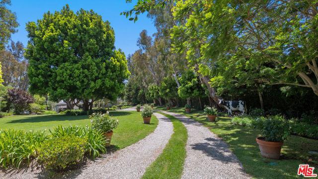 property at 6825 Zumirez Dr