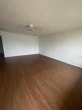 715 W Chestnut St in Denison, TX - Building Photo - Building Photo