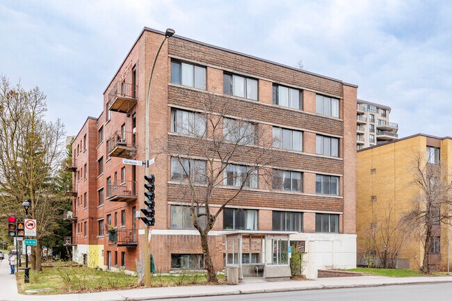 2180 Van Horne Av