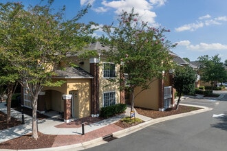 Vivo Living Ivy Creek in Durham, NC - Building Photo - Building Photo