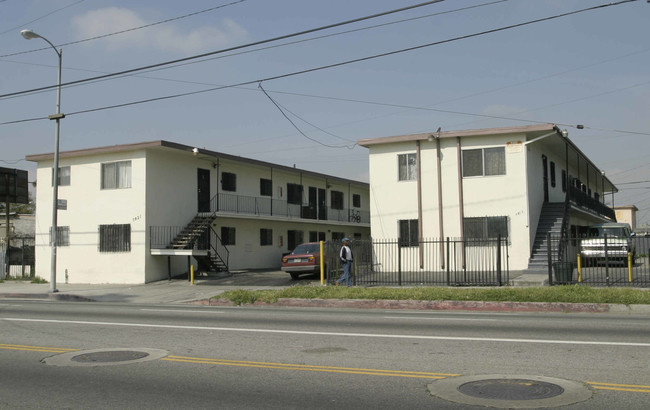 7817-7821 S Figueroa St in Los Angeles, CA - Building Photo - Building Photo