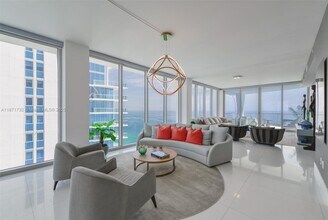 16901 Collins Ave in Sunny Isles Beach, FL - Building Photo - Building Photo
