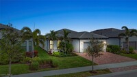 6779 Pennyroyal Dr in Naples, FL - Foto de edificio - Building Photo