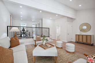 17109 Palisades Cir in Los Angeles, CA - Building Photo - Building Photo