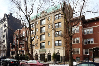 5726 N Winthrop Ave in Chicago, IL - Building Photo - Building Photo