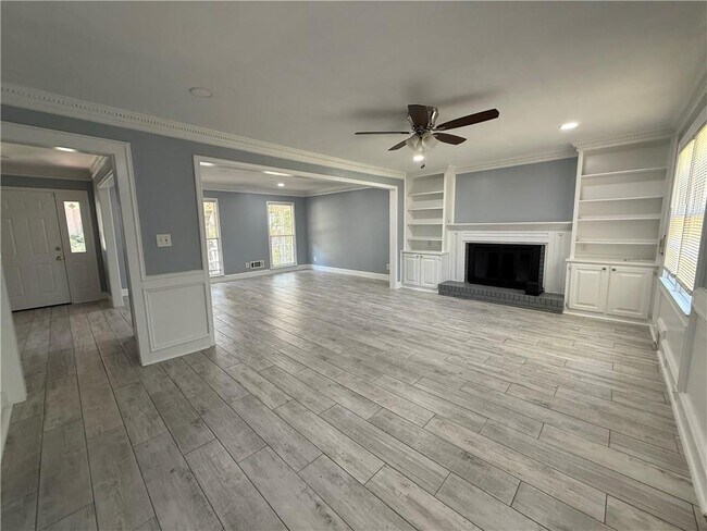 1544 Acorn Forest in Stone Mountain, GA - Building Photo - Building Photo