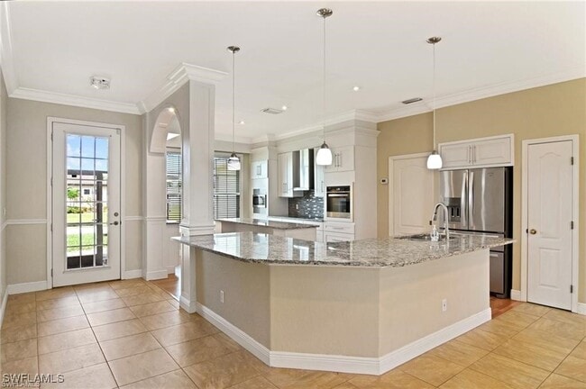805 SW 4th Pl in Cape Coral, FL - Building Photo - Building Photo