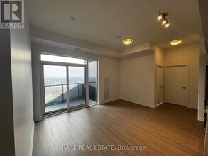 25 Wellington St S in Kitchener, ON - Building Photo - Building Photo