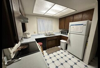 31908 Del Cielo Este, Unit 2D in Bonsall, CA - Building Photo - Building Photo