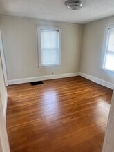 8 Chapin St, Unit #1J in Winchester, MA - Foto de edificio - Building Photo