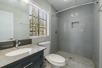 1535 N Kenmore Ave in Los Angeles, CA - Building Photo - Building Photo