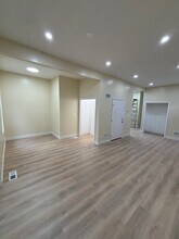 645 N Avers Ave, Unit 2nd Floor in Chicago, IL - Building Photo - Building Photo