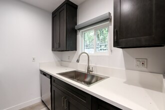 410 Lucas Ave in Los Angeles, CA - Building Photo - Building Photo