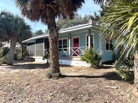 201 Lovell Ave in Tybee Island, GA - Building Photo