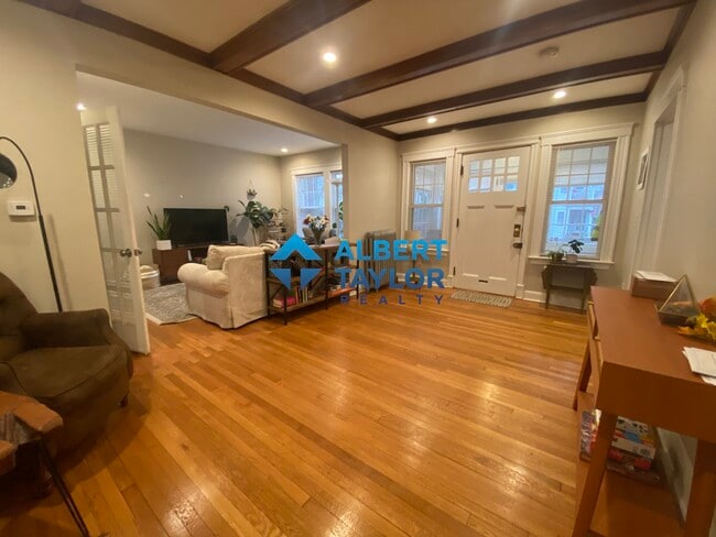 21 Moraine St, Unit 1