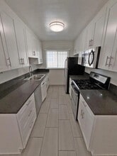 The Alamar in Los Angeles, CA - Building Photo - Building Photo