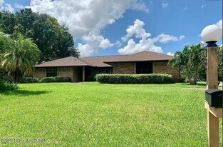 7935 Timberlake Dr in Melbourne, FL - Building Photo