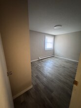 11 Glen St NW, Unit 8 in Hutchinson, MN - Building Photo - Building Photo